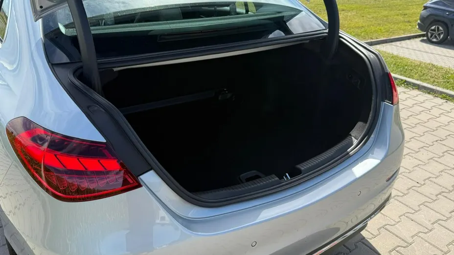 MERCEDES-BENZ C Klasa -