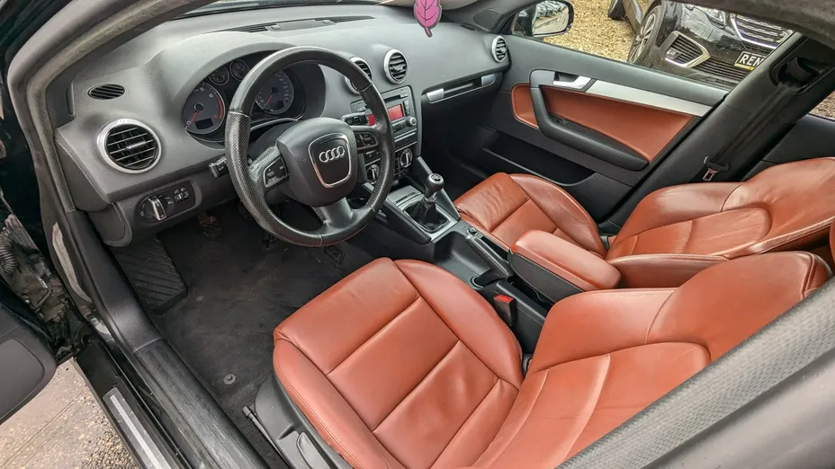AUDI A3 -