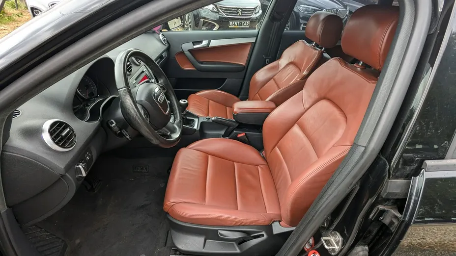 AUDI A3 -