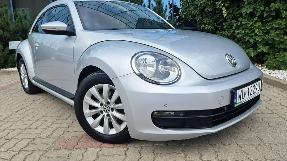 VOLKSWAGEN Beetle -