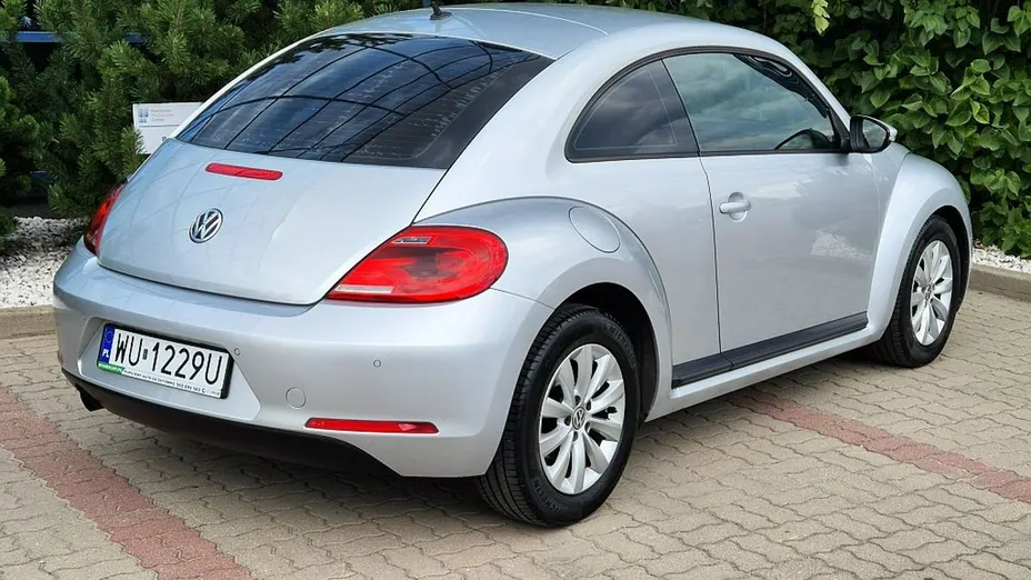 VOLKSWAGEN Beetle -