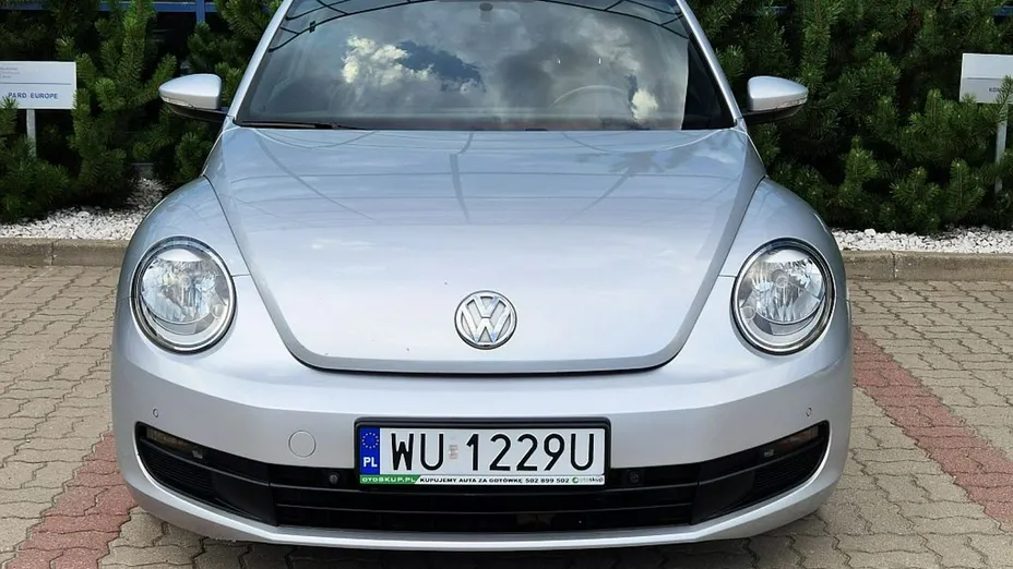 VOLKSWAGEN Beetle -