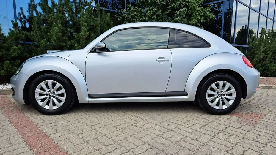 VOLKSWAGEN Beetle -