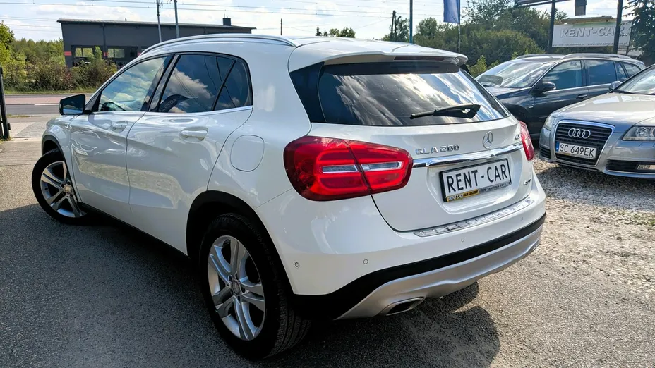 MERCEDES-BENZ GLA -