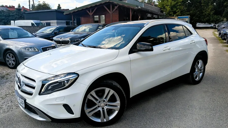 MERCEDES-BENZ GLA -