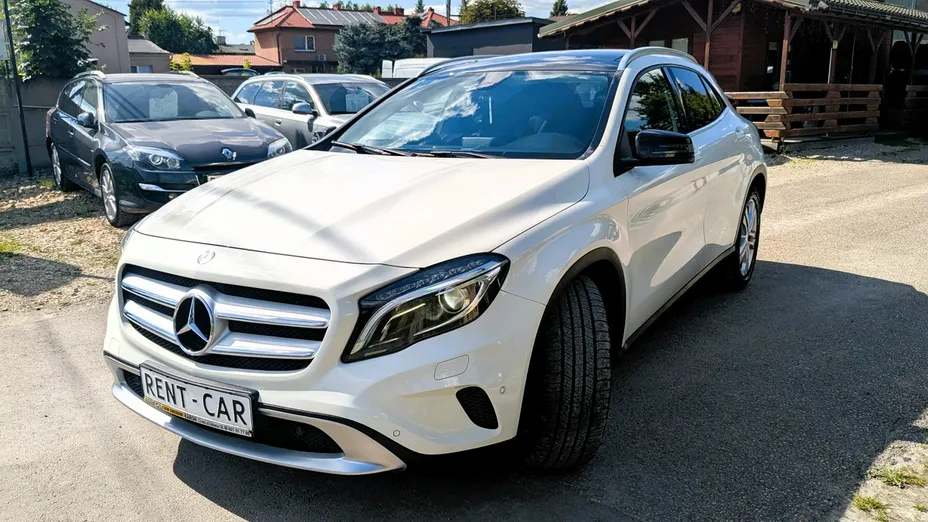 MERCEDES-BENZ GLA -