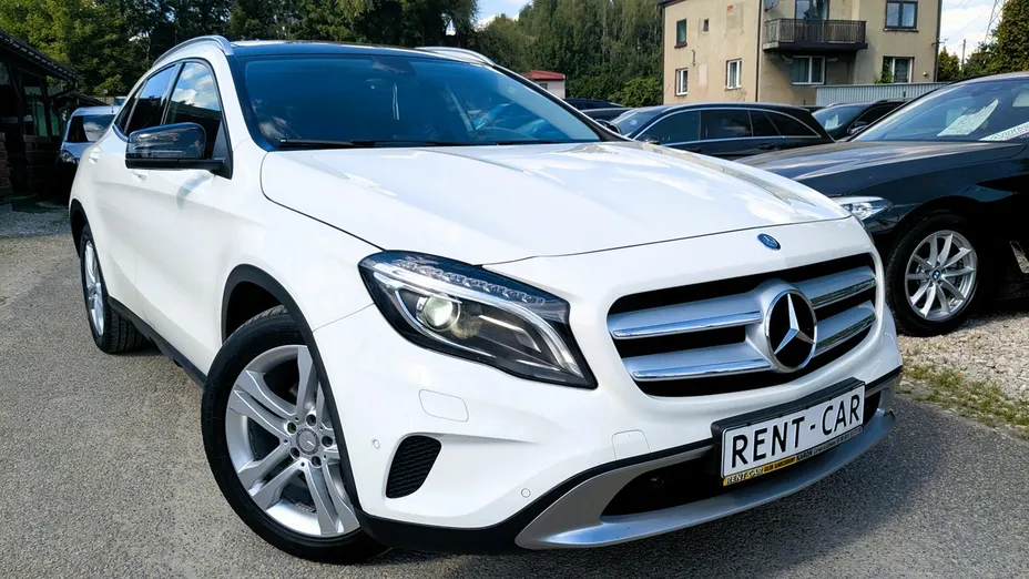 MERCEDES-BENZ GLA -