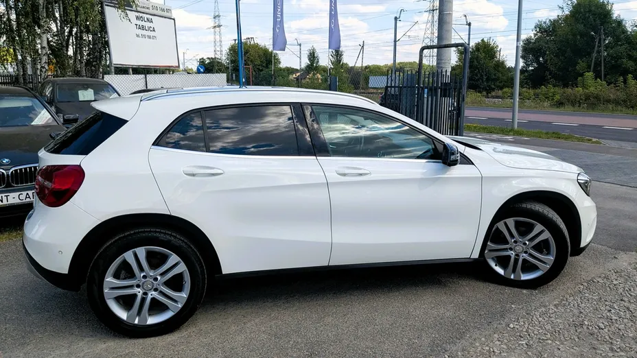 MERCEDES-BENZ GLA -
