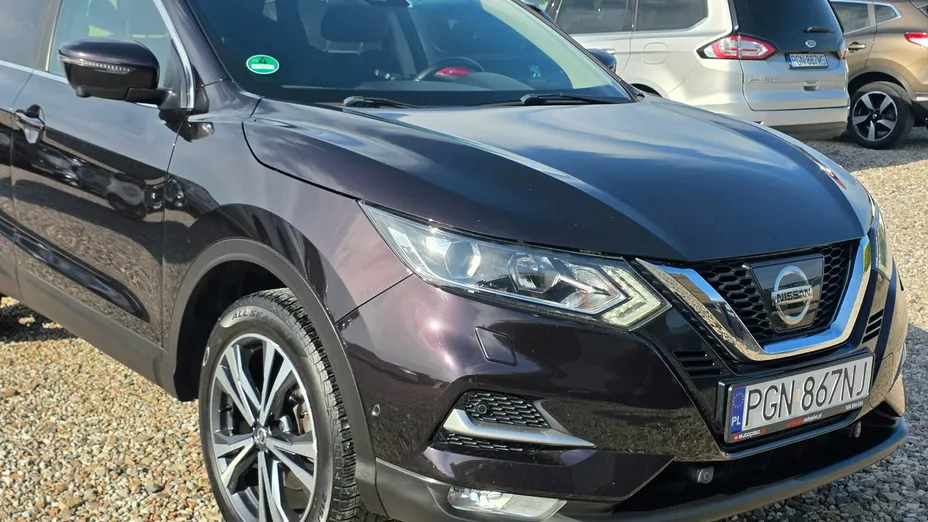 NISSAN Qashqai -
