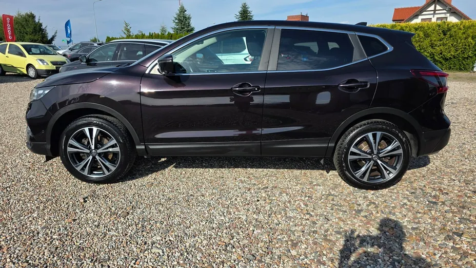 NISSAN Qashqai -