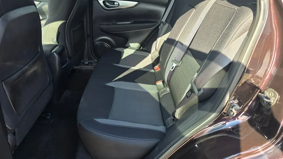 NISSAN Qashqai -