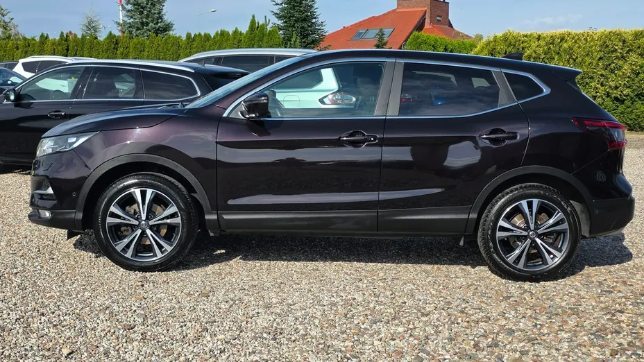 NISSAN Qashqai -