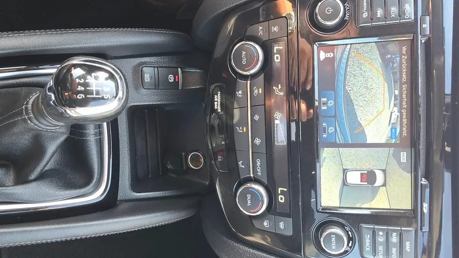 NISSAN Qashqai -