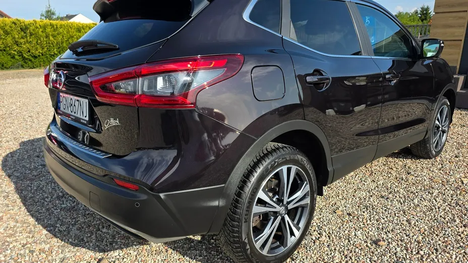 NISSAN Qashqai -