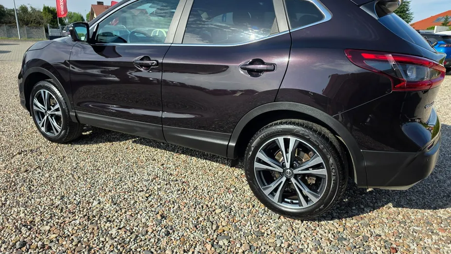 NISSAN Qashqai -