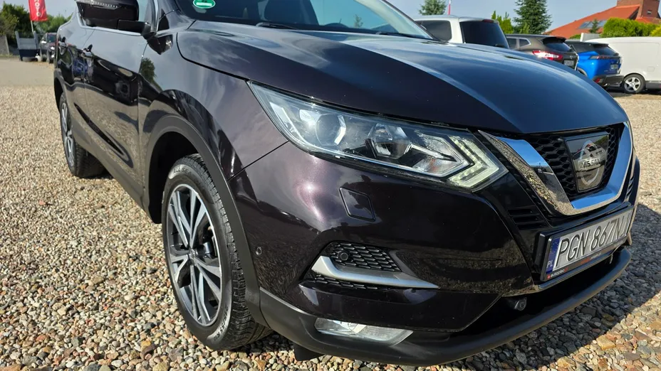 NISSAN Qashqai -