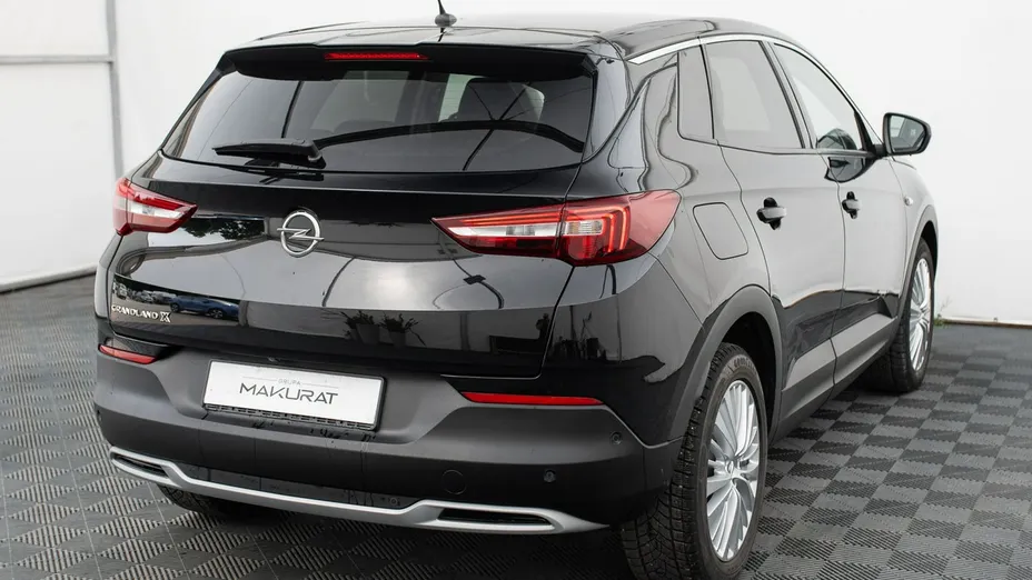 OPEL Grandland X -