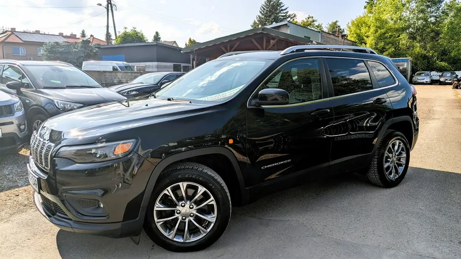 JEEP Cherokee -