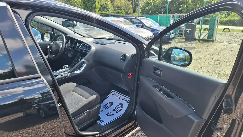 PEUGEOT 3008 -
