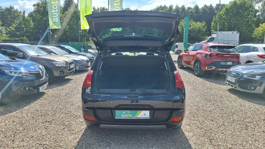 PEUGEOT 3008 -