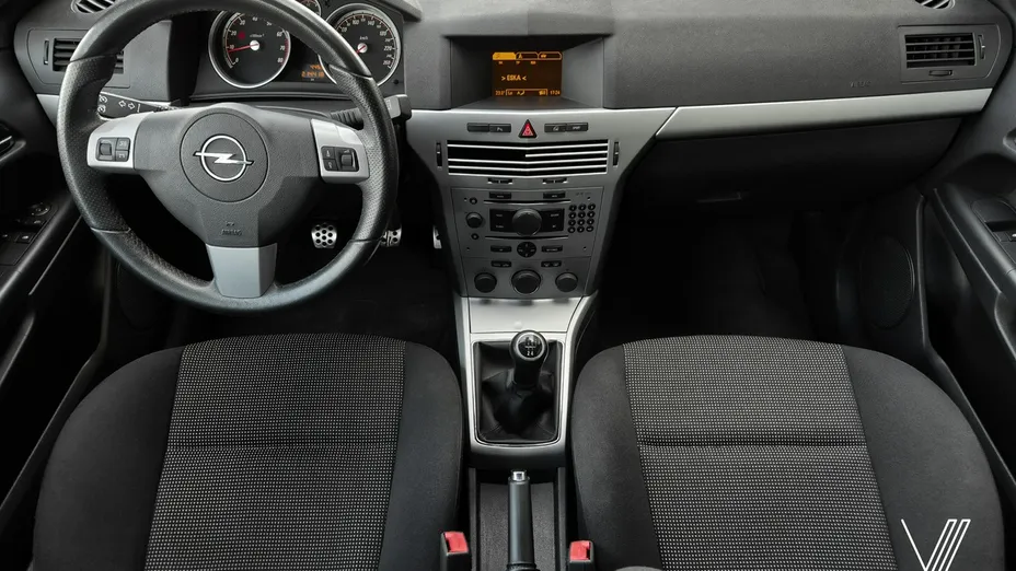 OPEL Astra -