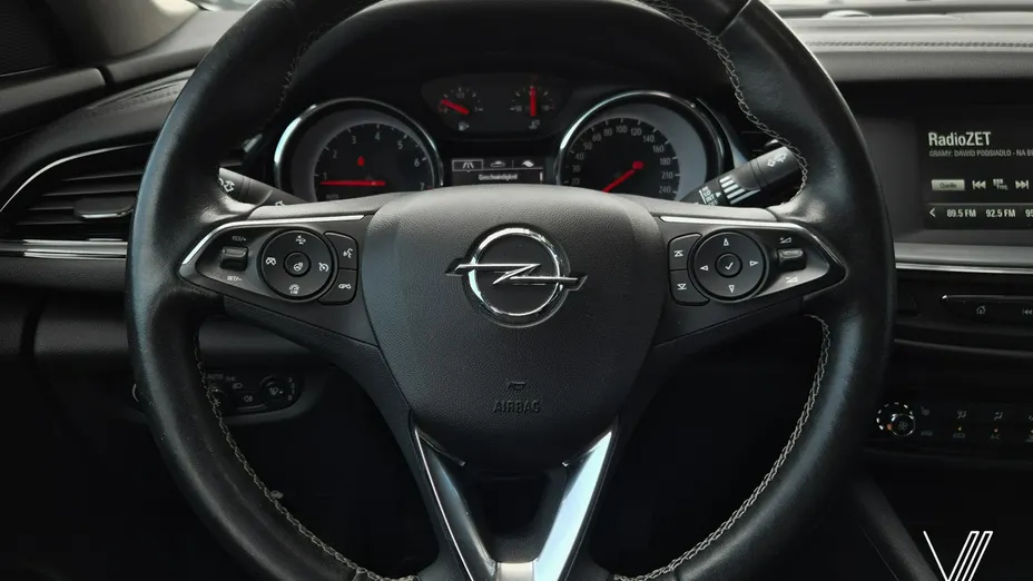 OPEL Insignia -