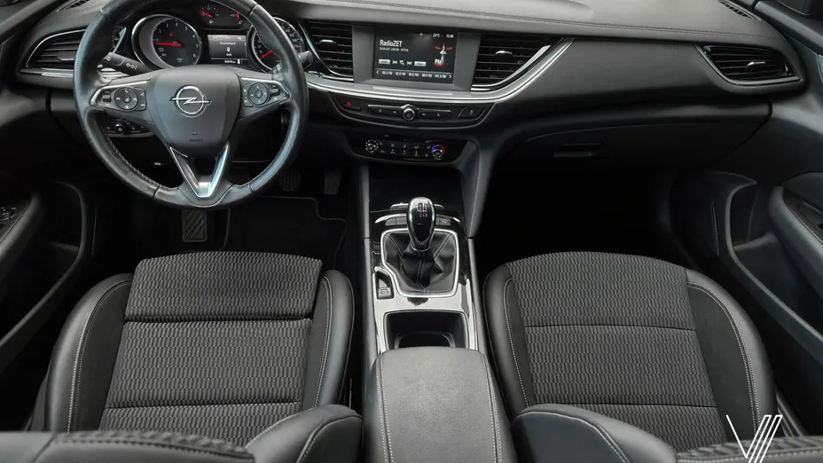 OPEL Insignia -