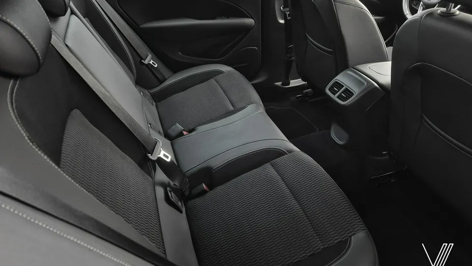 OPEL Insignia -