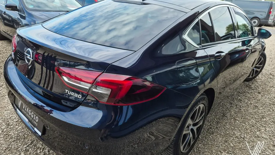 OPEL Insignia -