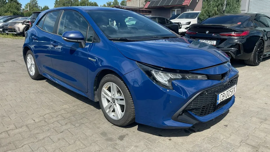 TOYOTA Corolla -