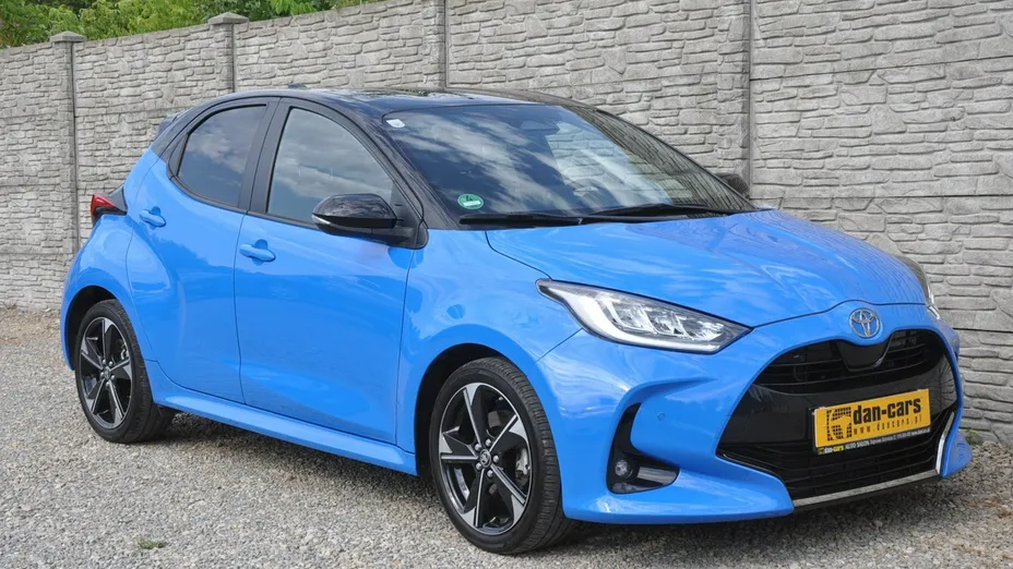 TOYOTA Yaris -