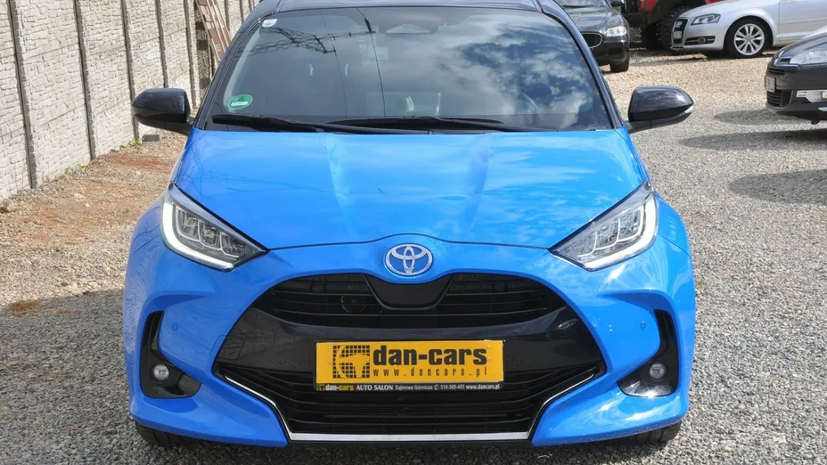 TOYOTA Yaris -