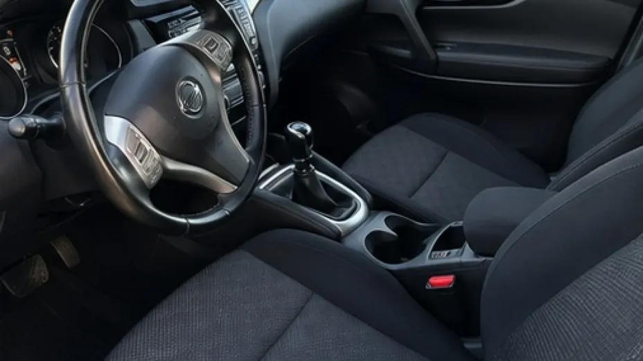 NISSAN Qashqai -