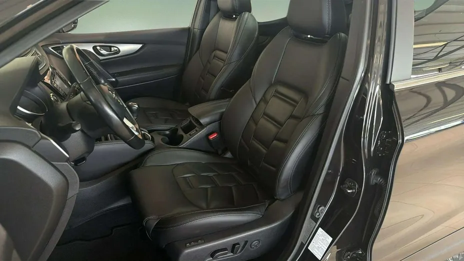 NISSAN Qashqai -