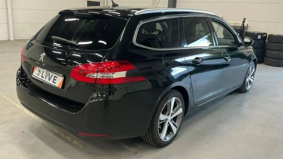 PEUGEOT 308 -