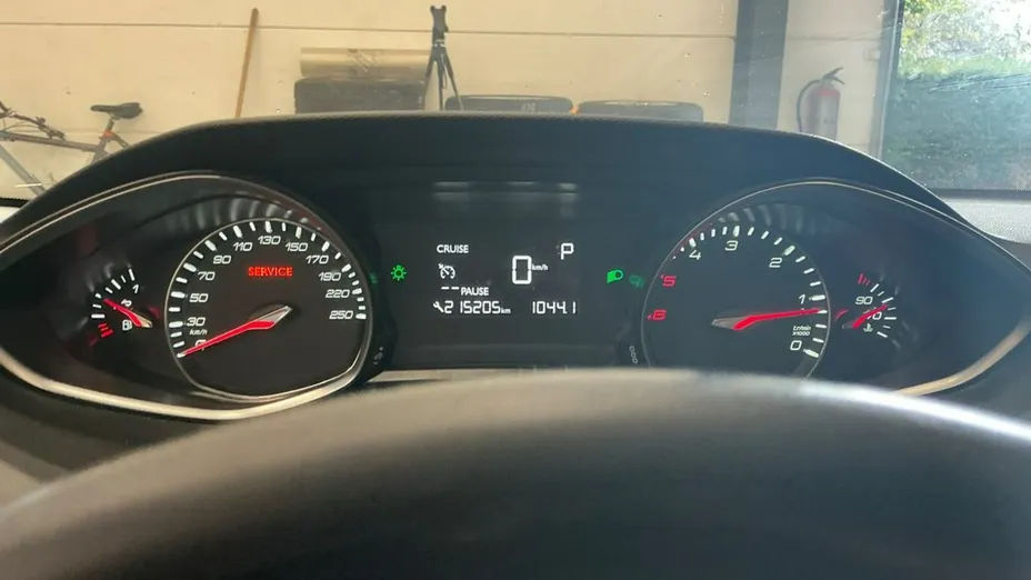 PEUGEOT 308 -