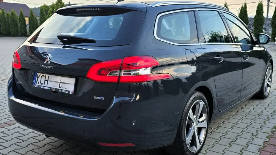 PEUGEOT 308 -