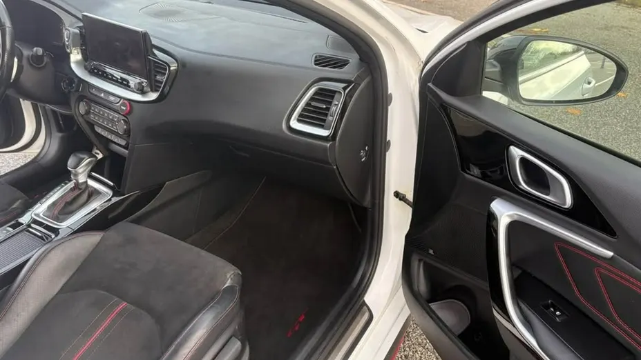 KIA ProCeed -
