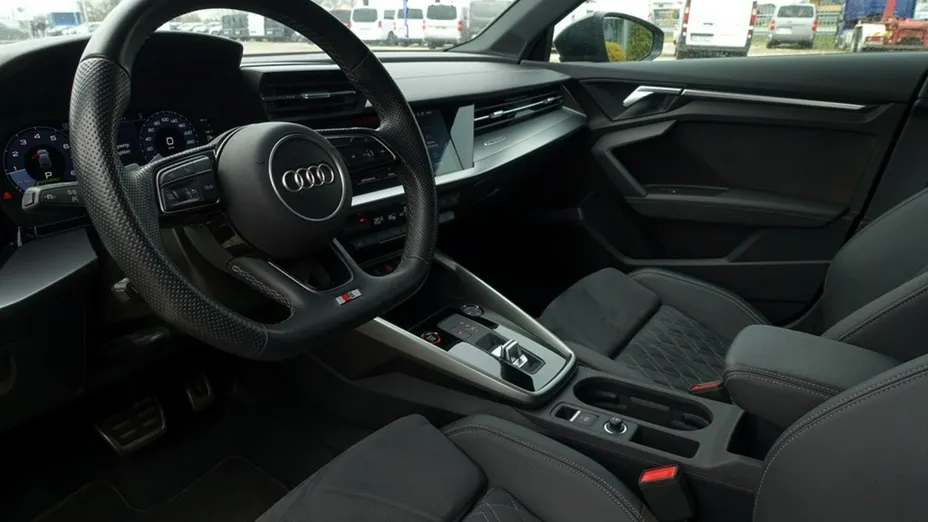 AUDI S3 Sportback -
