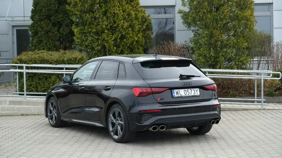 AUDI S3 Sportback -