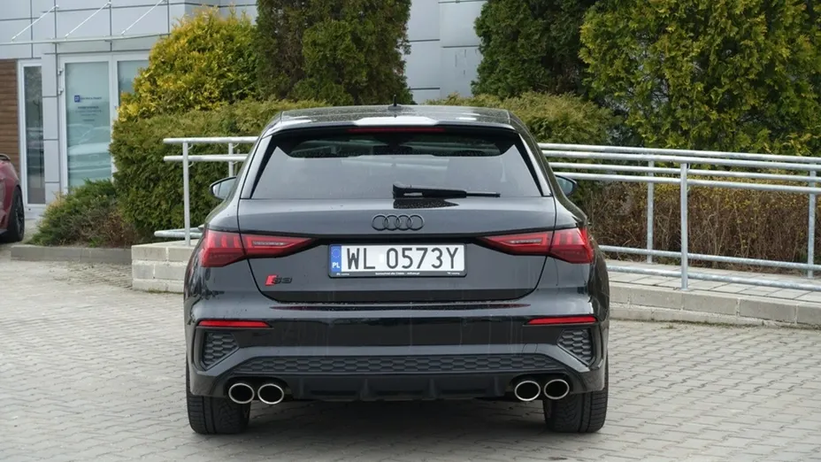 AUDI S3 Sportback -