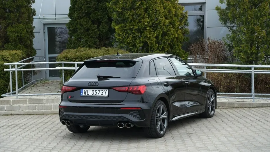AUDI S3 Sportback -