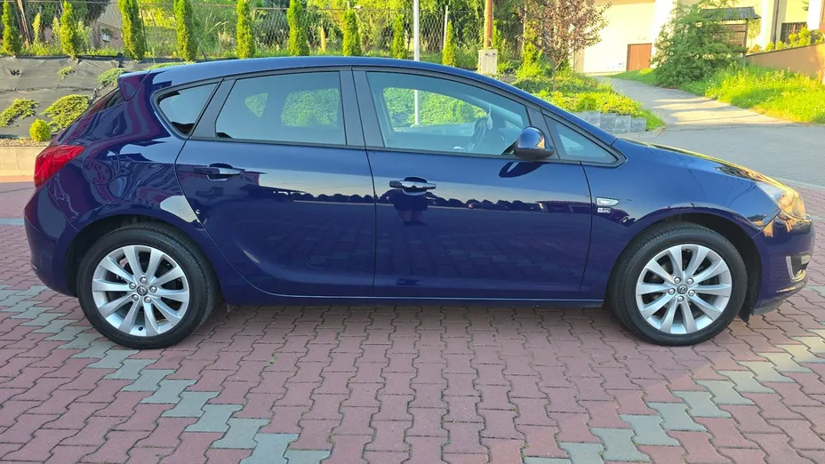 OPEL Astra -