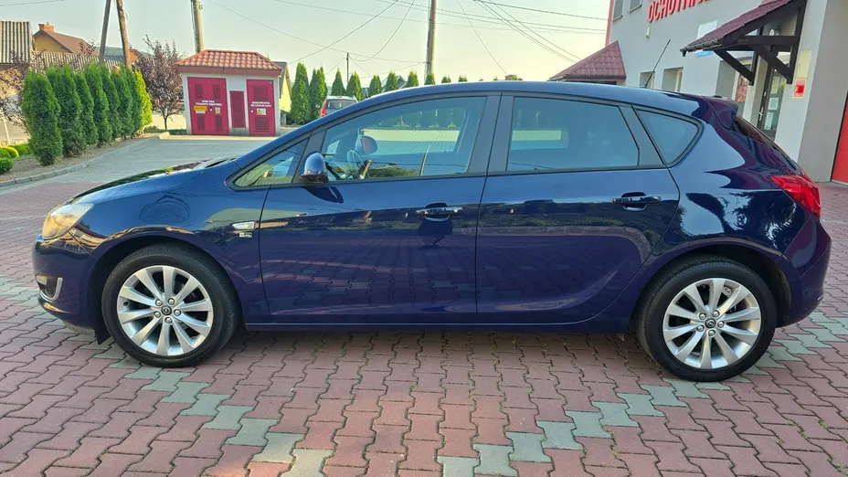 OPEL Astra -