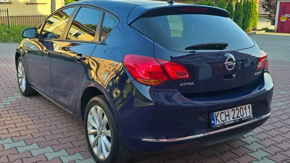 OPEL Astra -