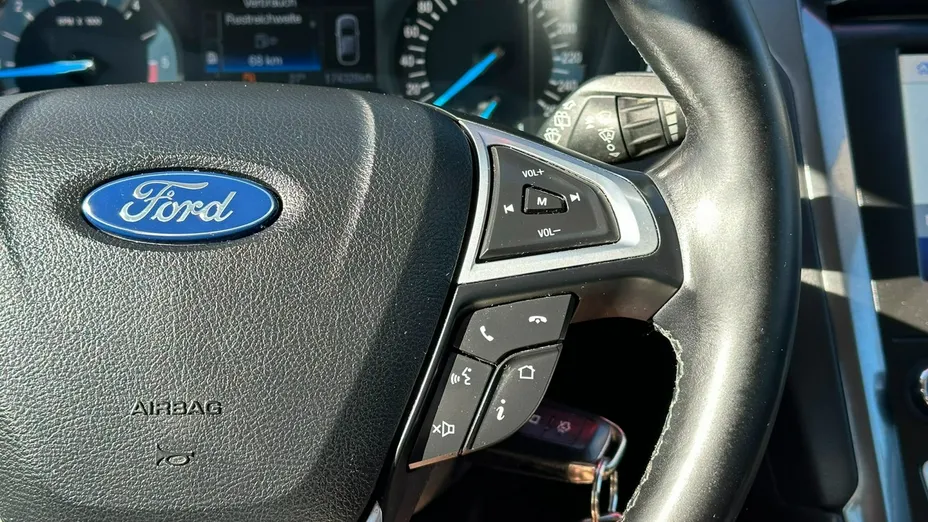 FORD Mondeo -