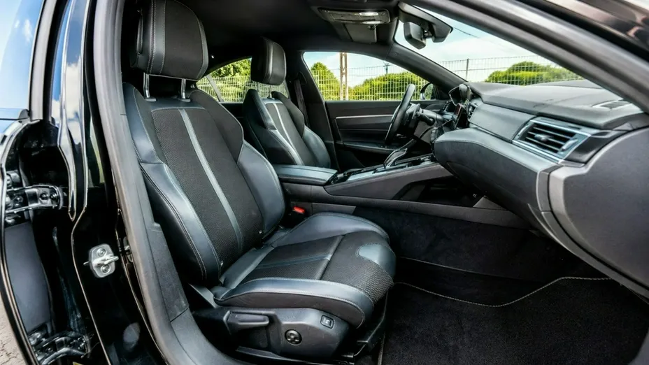 PEUGEOT 508 -