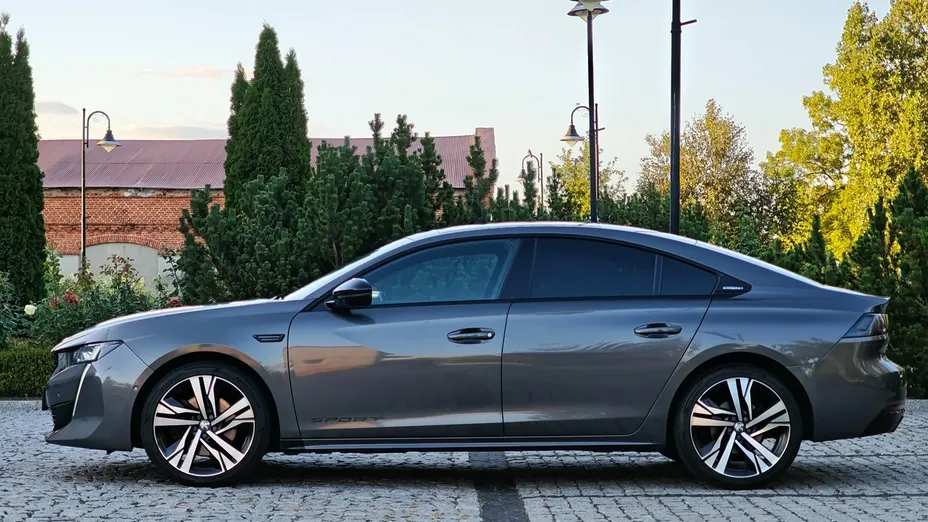 PEUGEOT 508 -