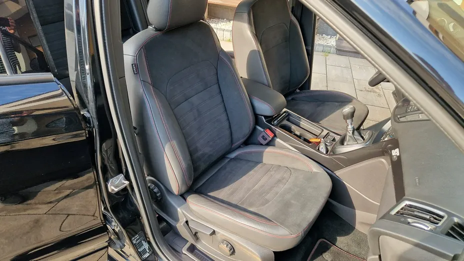 FORD Kuga -