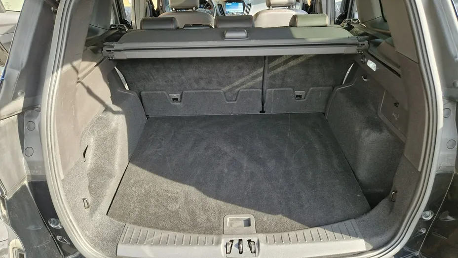 FORD Kuga -